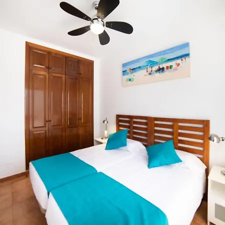 Casa de Férias Attractive Holiday In Playa Blanca With Pool
