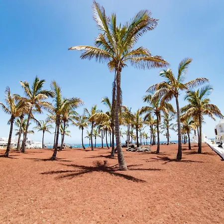 Casa de Férias Attractive Holiday In Playa Blanca With Pool