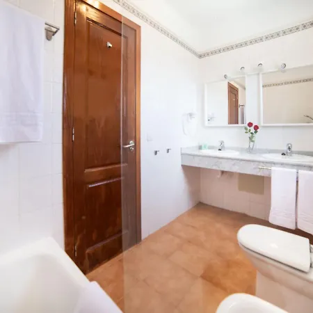 Attractive Holiday In Playa Blanca With Pool Casa de Férias Playa Blanca (Lanzarote)